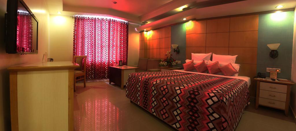Hotel Grand International Rāipur Esterno foto
