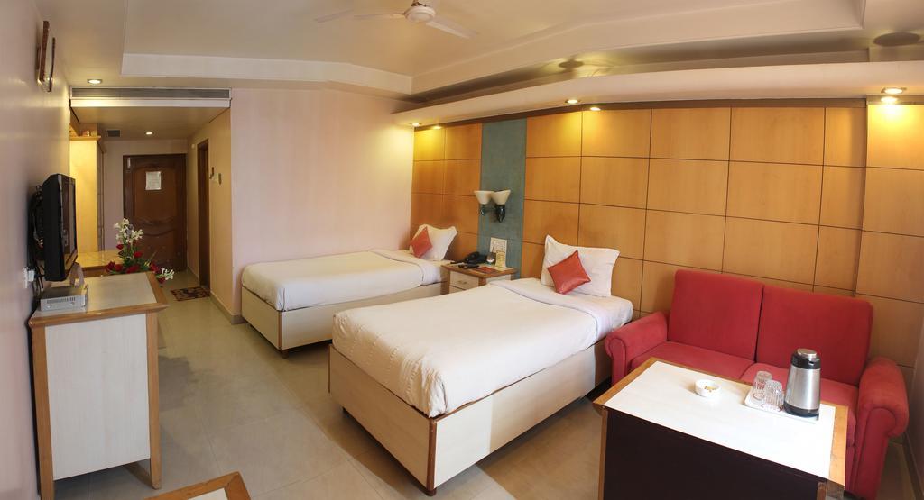 Hotel Grand International Rāipur Esterno foto
