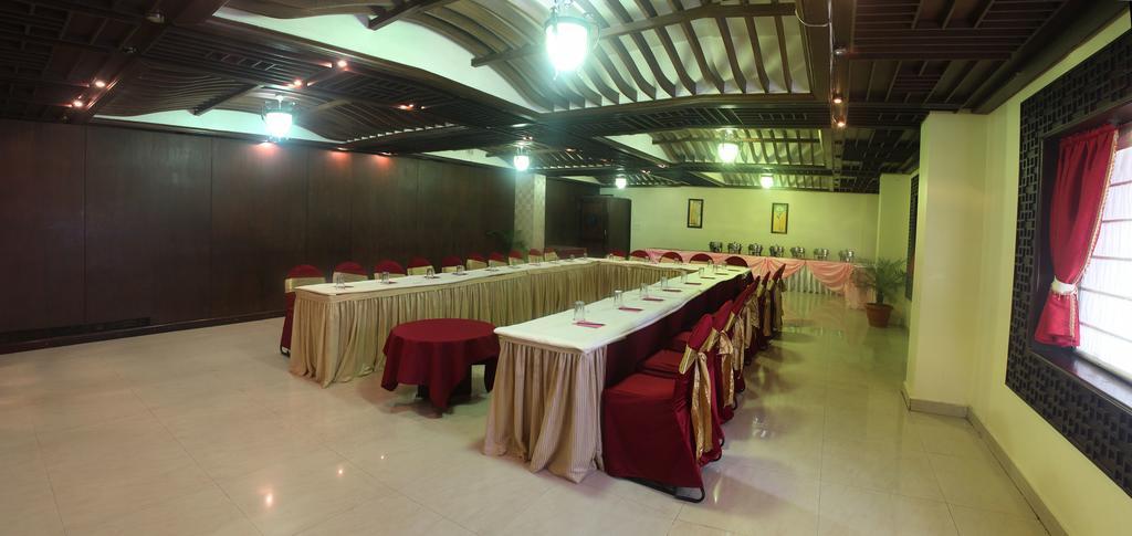 Hotel Grand International Rāipur Esterno foto