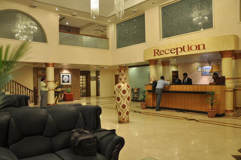 Hotel Grand International Rāipur Esterno foto