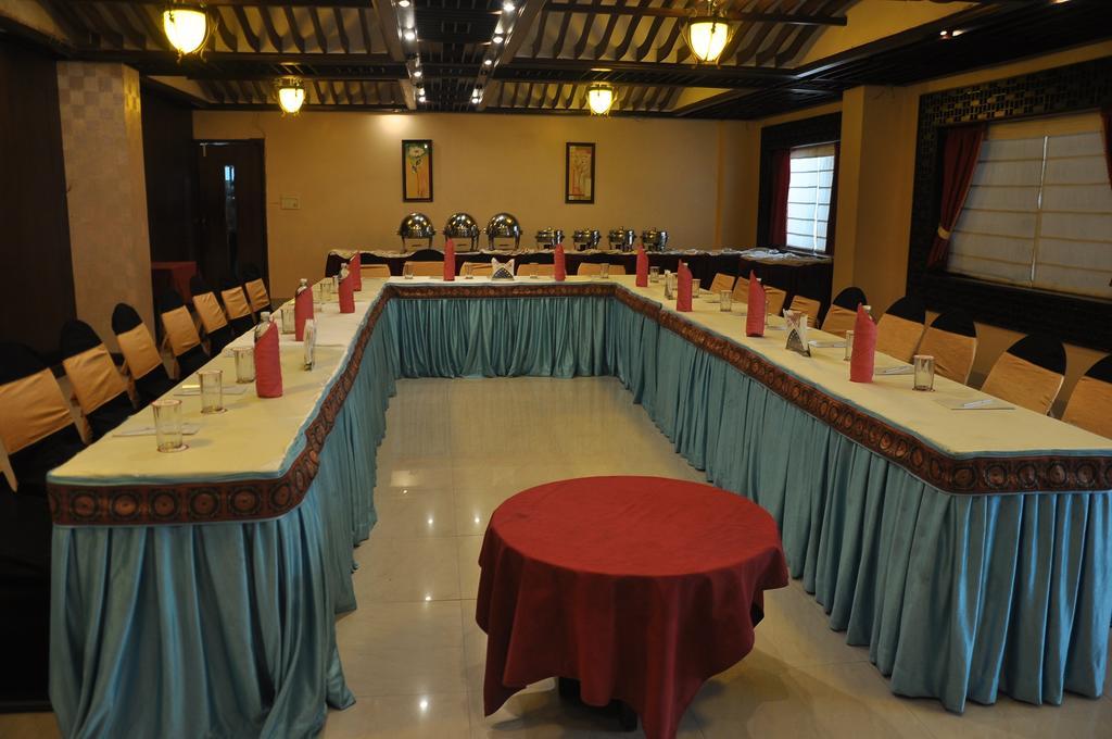 Hotel Grand International Rāipur Esterno foto