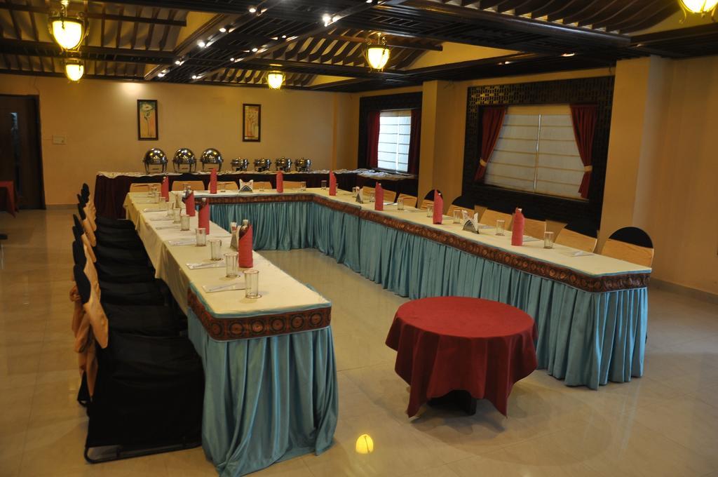 Hotel Grand International Rāipur Esterno foto